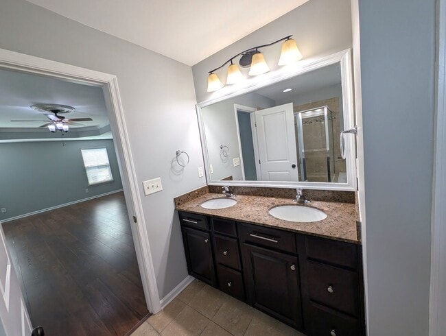 Building Photo - Stunning 2 Story Home Located in The Settlements at Withrow Downs Community!