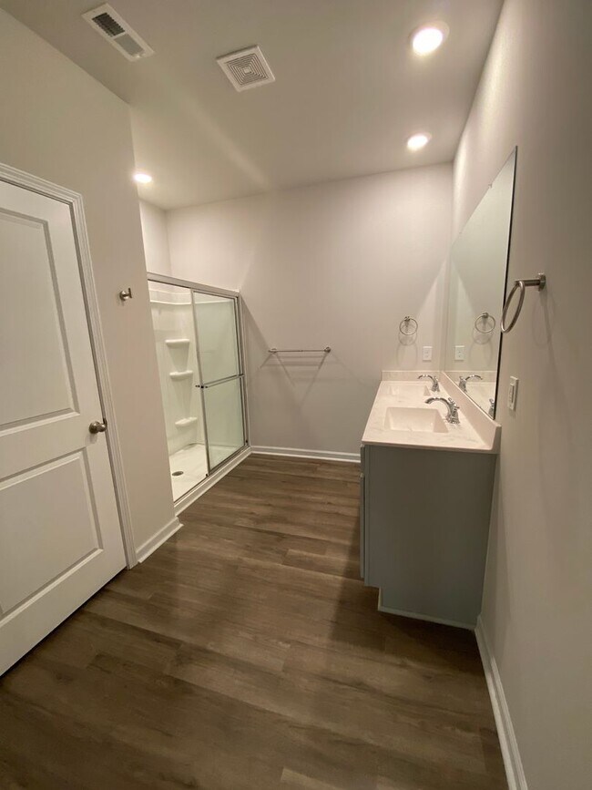 Building Photo - Brand new construction home in the desirable Brunswick Forest subdivision