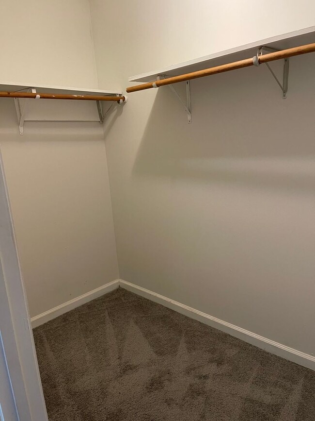 Building Photo - 2 bedroom duplex on cul-de-sac in McDonough