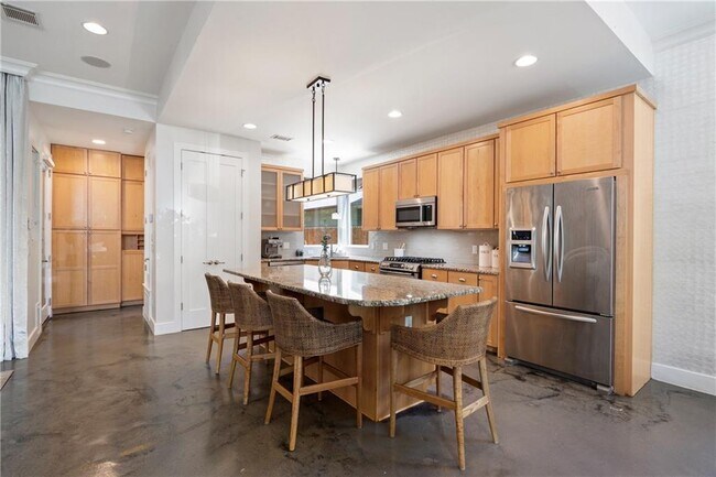 Building Photo - 5010 Finley Dr