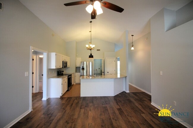 Building Photo - Beautiful 3 Bedroom Home in Fort Walton Beach