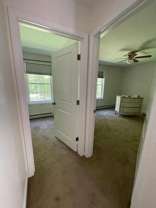 Building Photo - 7 Browns Freehold