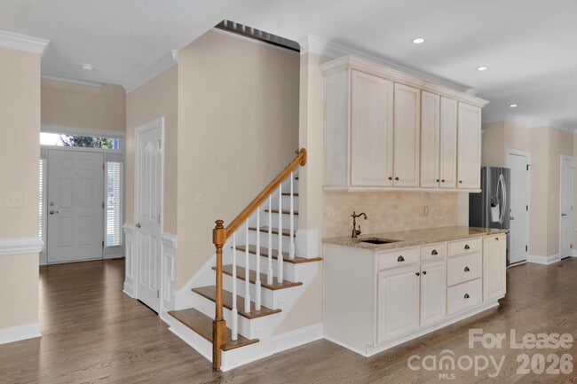 Building Photo - 1202 Coachman Dr