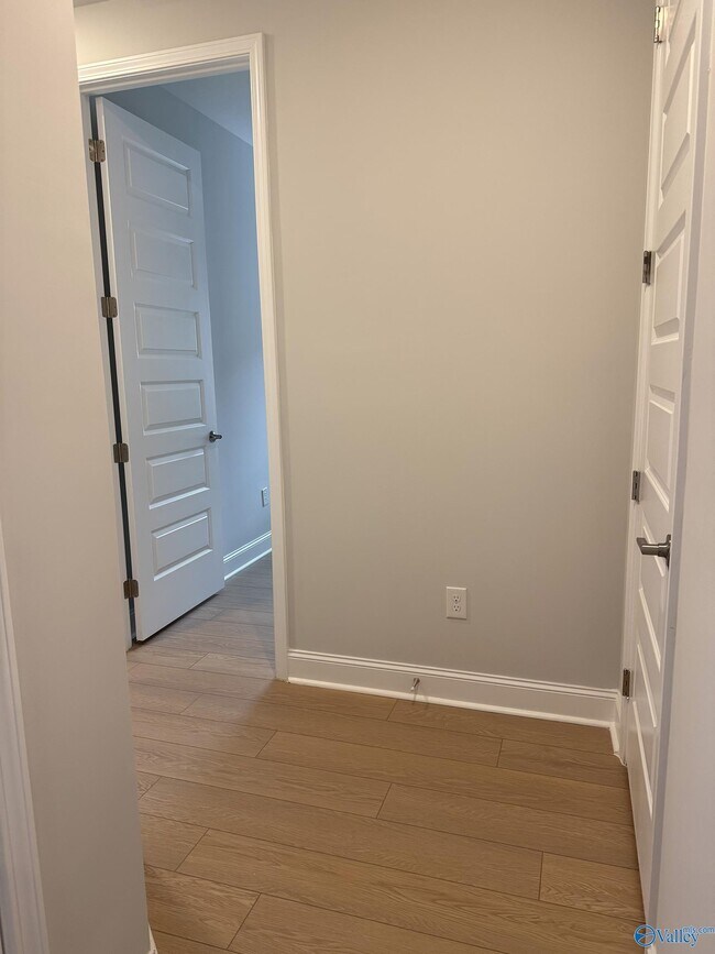 Building Photo - 22882 Ansley Dr