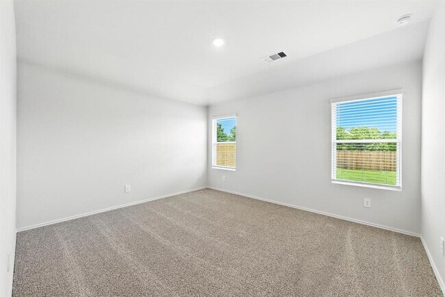 Building Photo - 106 N Richland Dr