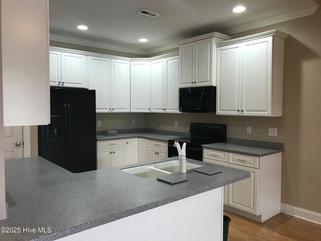 Building Photo - 3013 Braewood Ct
