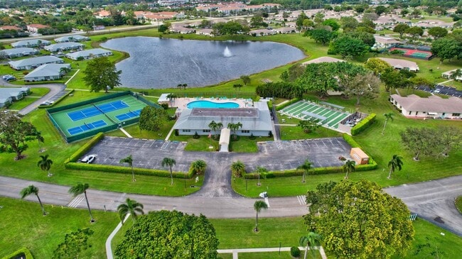 Building Photo - 14716 Canalview Dr