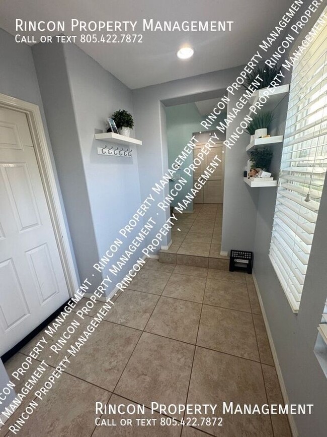 Building Photo - ***BEDROOM FOR RENT w/ Private Bathroom***...