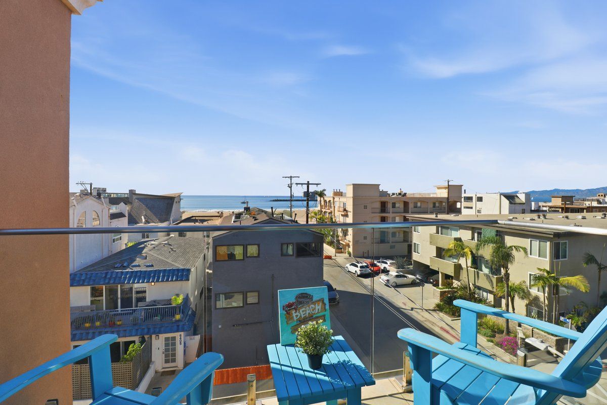 Building Photo - 6400 Pacific Ave