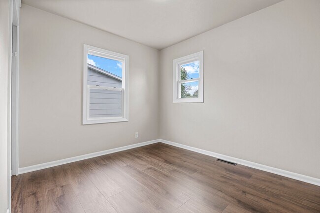 Building Photo - 3 Bedroom 1 Bath Home for Rent in Perry