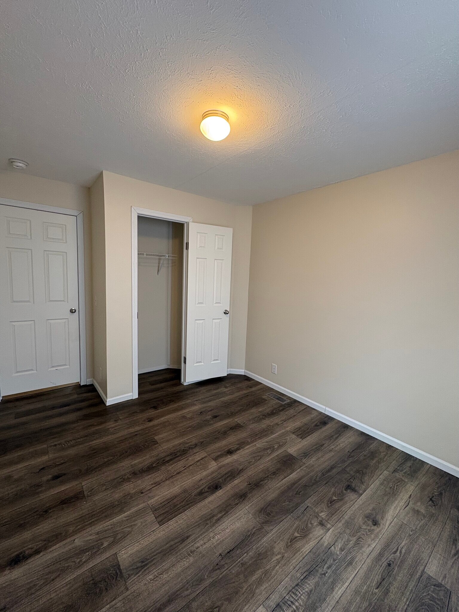 Building Photo - 201 Barn Ridge