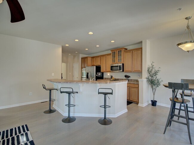 Building Photo - 940 Hall Station Dr