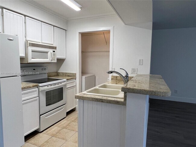Primary Photo - 1267 SW 46th Ave