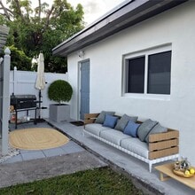 Building Photo - 1850 SW 73rd Court Rd