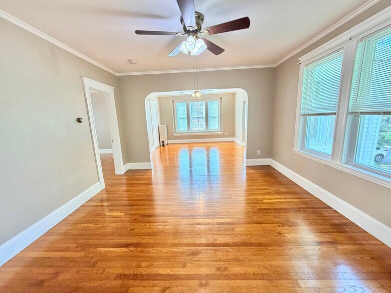 Dining Room - 37 Leach St