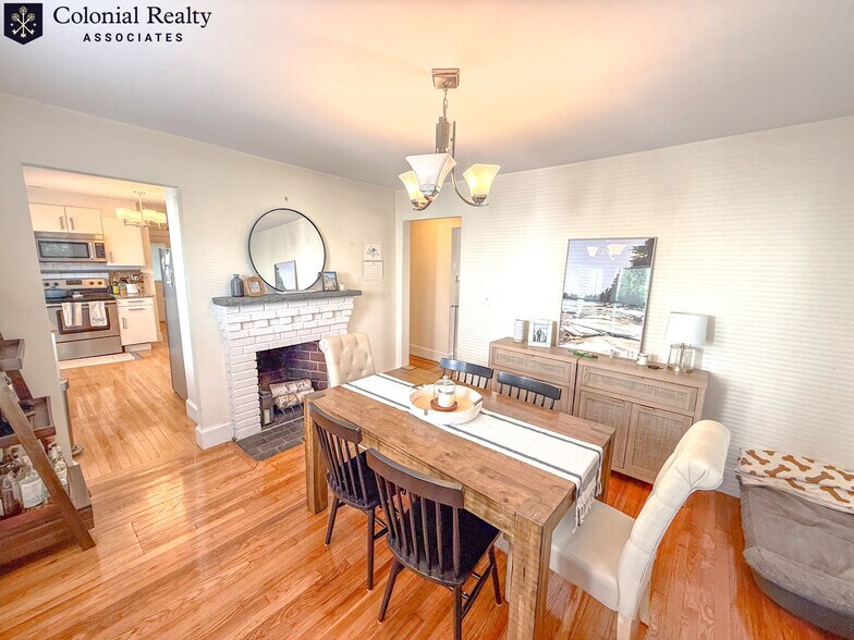 Building Photo - 81 Putnam St