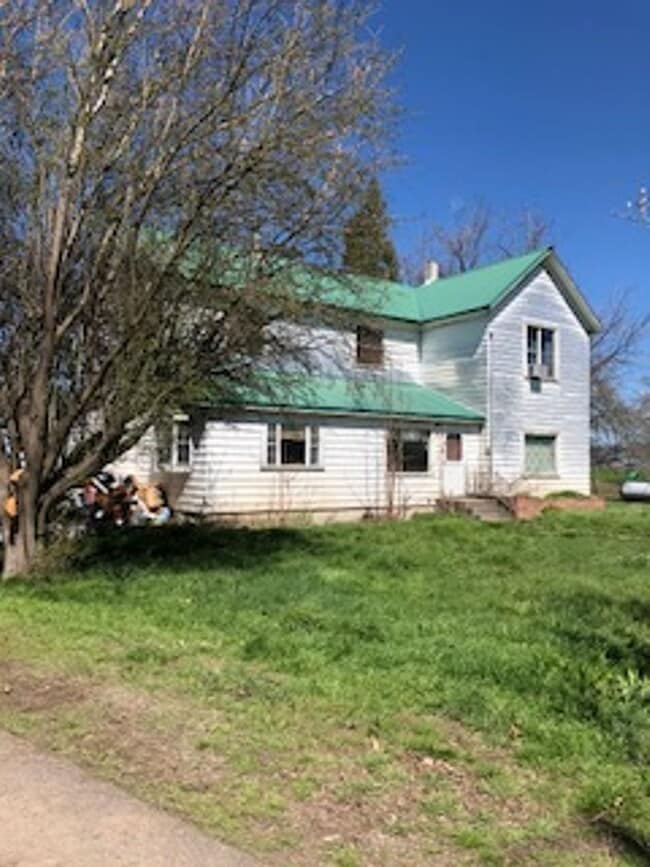 Primary Photo - 4 bedroom farm house