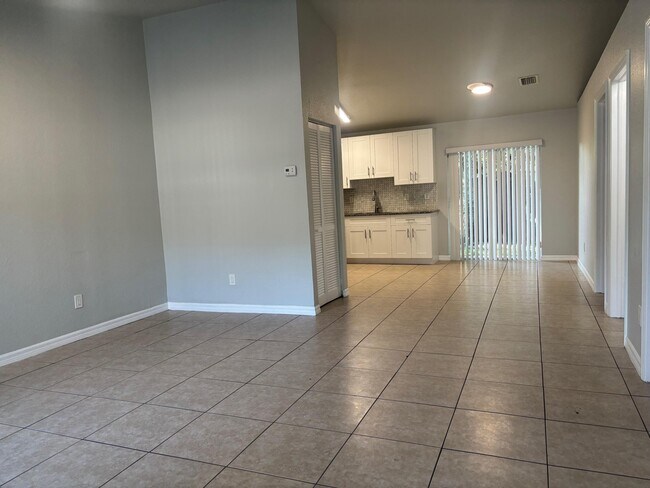 Building Photo - 1939 Palm Acres Dr