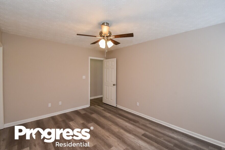 Building Photo - 873 Revena Ln