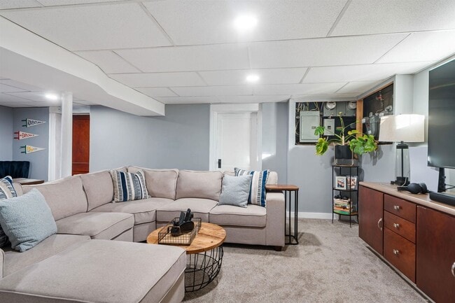 Building Photo - 1041 Stonewall Ln