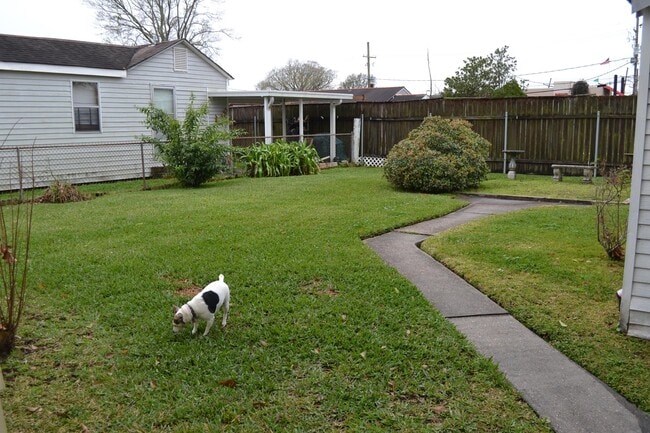 Building Photo - 128 Gruner Rd