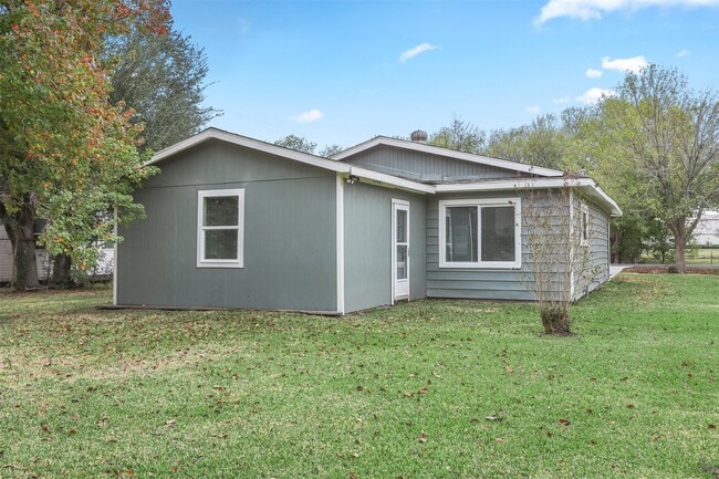 Building Photo - 3314 1st Ave S