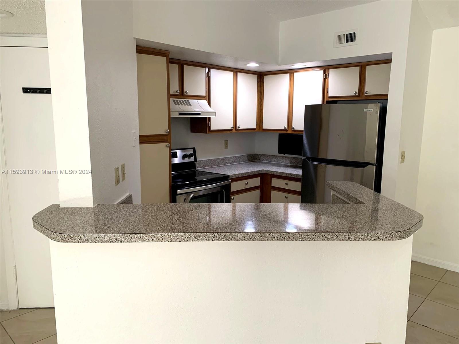 Building Photo - 731 Vista Isles Dr