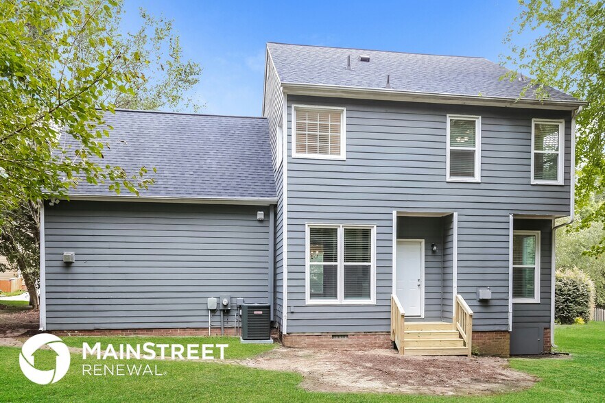 Building Photo - 8 Brackenwood Ct