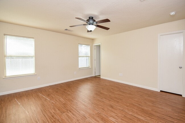 Building Photo - 29223 Legends Bluff Dr