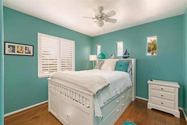 Building Photo - 2941 Avenida Castana