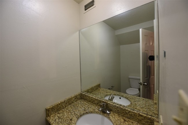 Building Photo - 113 Rhonda Dr