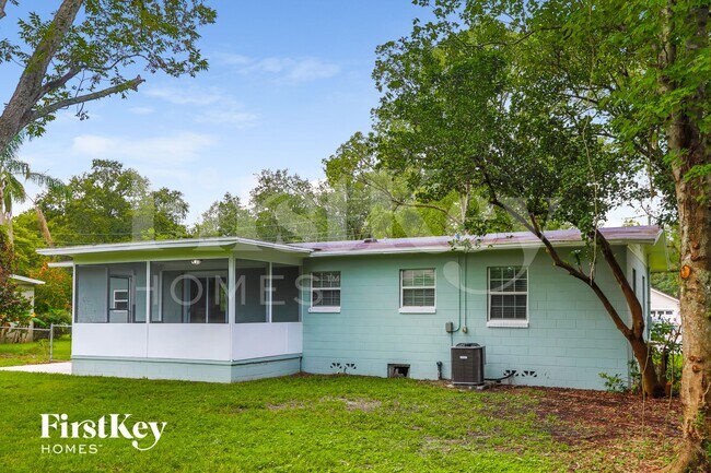 Building Photo - 3044 Yanlee Ln