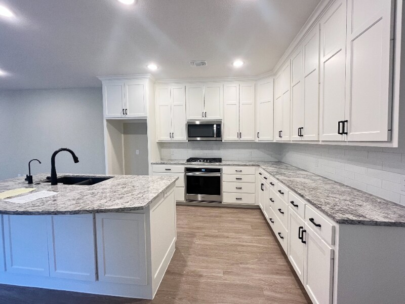 Building Photo - 1302 Milltown Rd