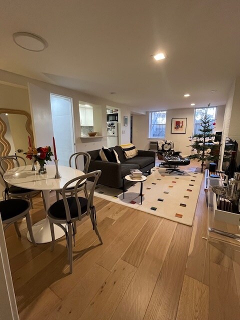 Front room - 1840 Wyoming Ave NW