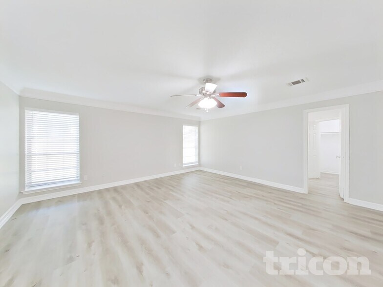 Building Photo - 15806 Crystal Brook Dr