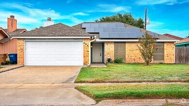 Building Photo - 806 Mariana Dr