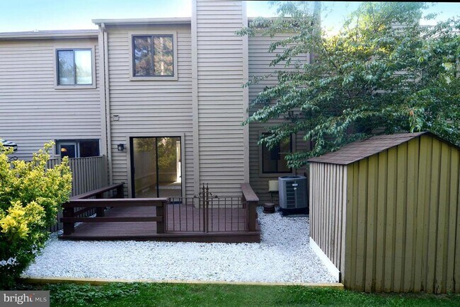 Building Photo - 5 Muir Woods Ct