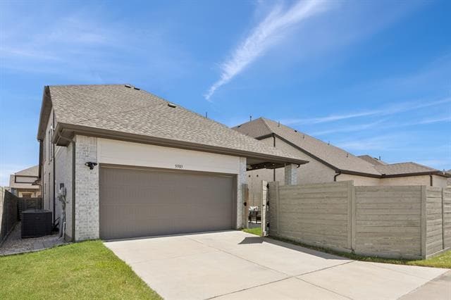 Building Photo - 5503 Waterloo Dr
