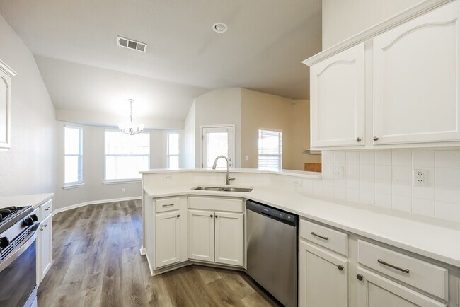 Building Photo - 8423 Whitebrush