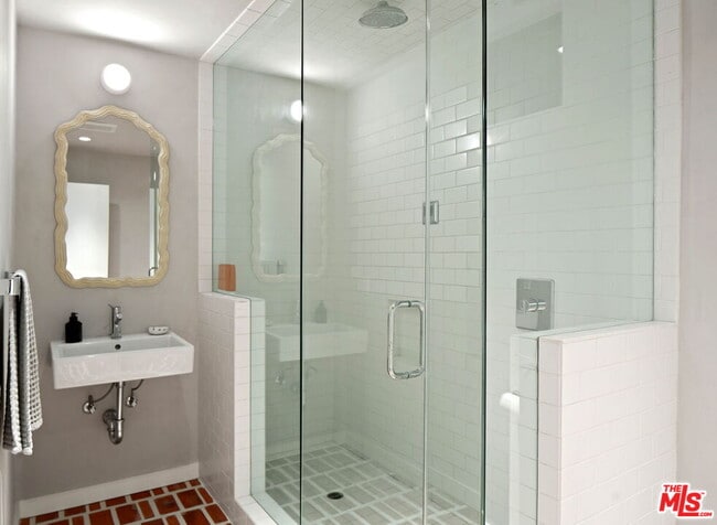 Building Photo - 2418 Canyon Oak Dr