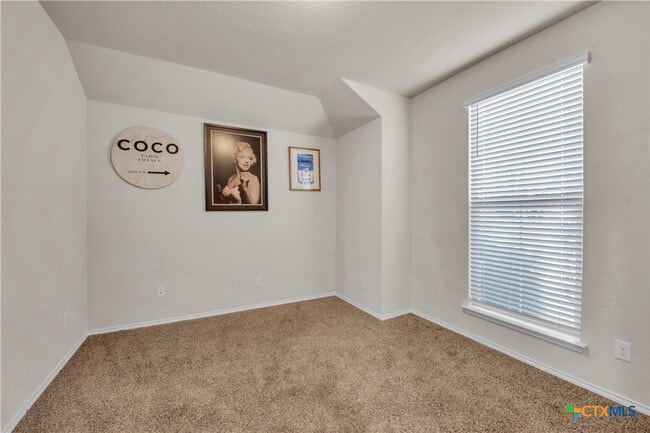 Building Photo - 5577 Perdita Dr