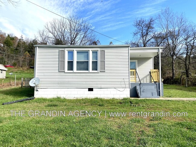 Building Photo - 8623 Plantation Rd