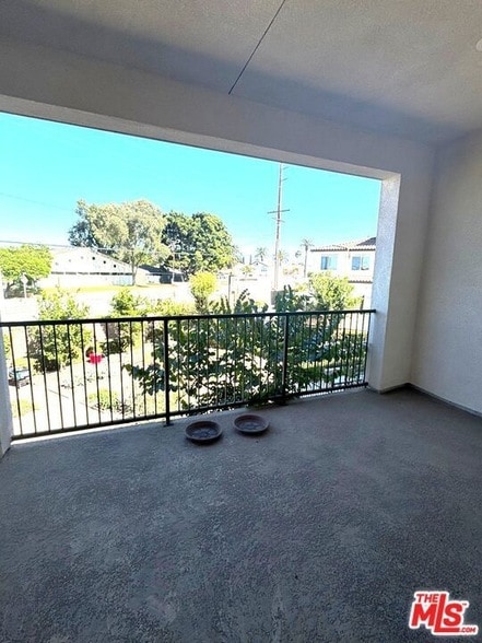 Building Photo - 13935 Fairway Dr