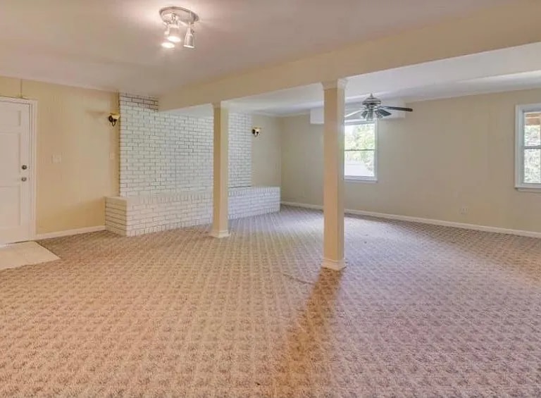 Building Photo - 4206 Highwood Dr