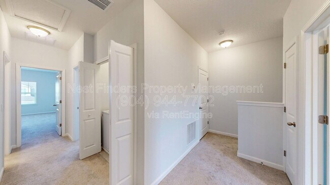 Building Photo - 215 Pine Bluff Dr