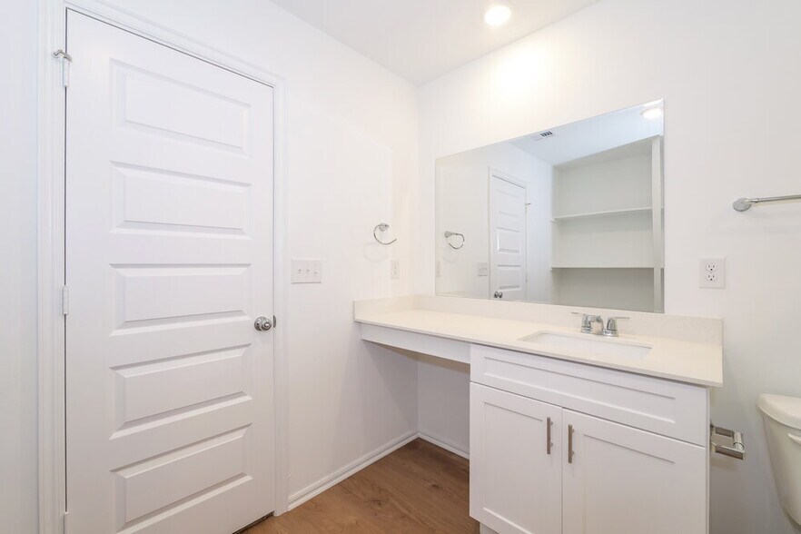 Building Photo - 10049 Appaloosa Ln