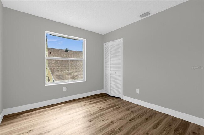 Building Photo - 3000 Bransbury Ct