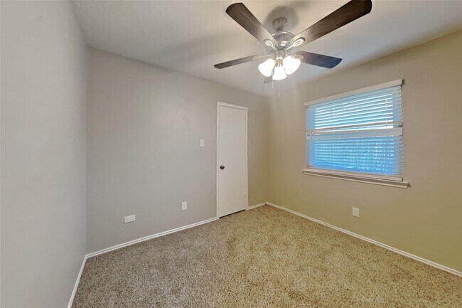 Building Photo - 1511 Miller Ave