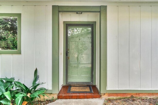 Building Photo - 45 Blue Fox Rd