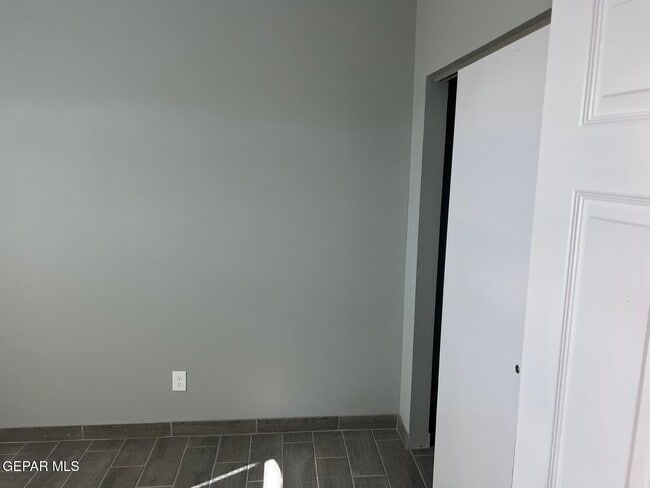 Building Photo - 13380 Soleen Rd